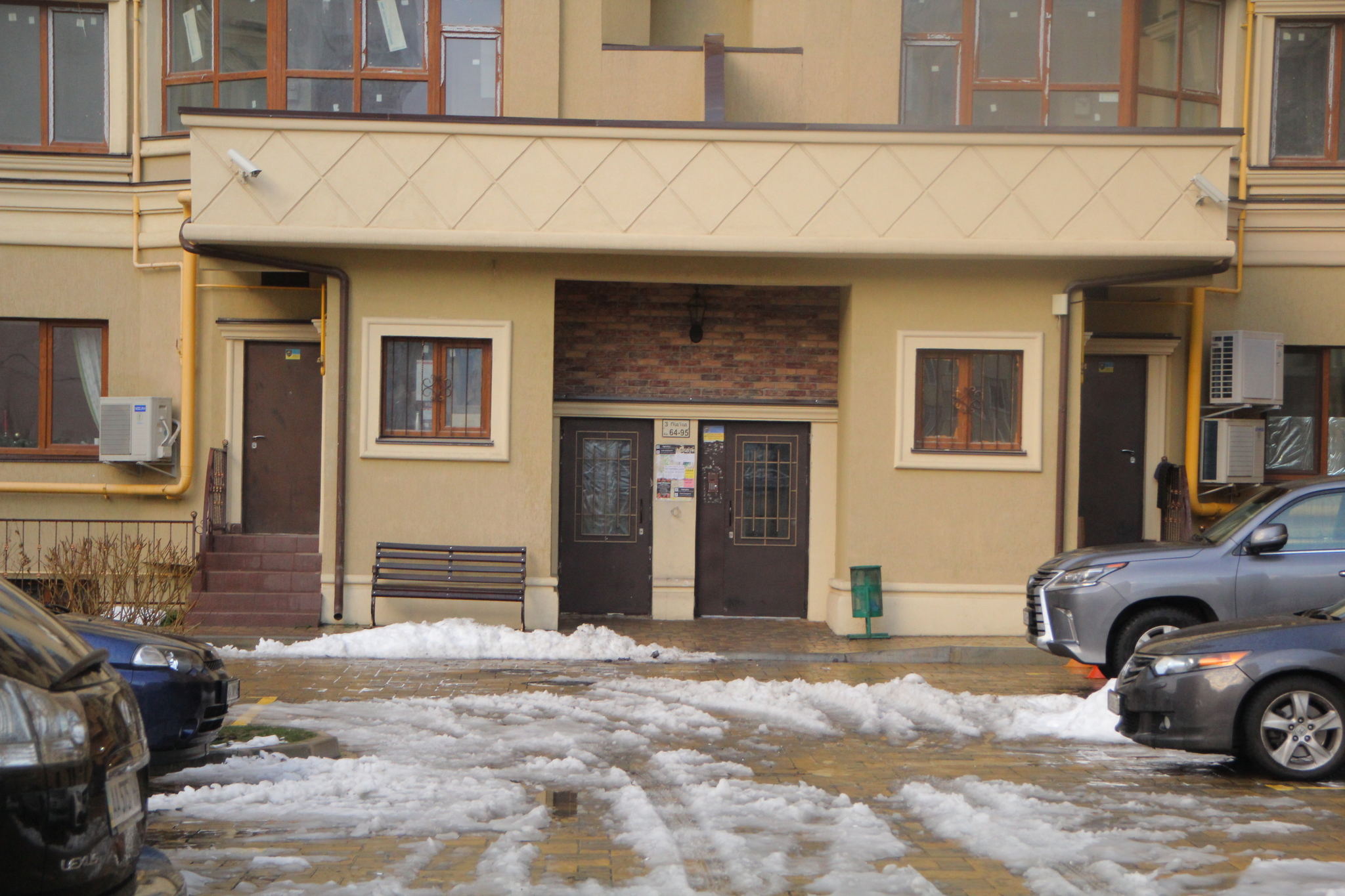 Киевская обл., Киево-Святошинский район, с. Софиевская Борщаговка, Леси Украинки ул., 12