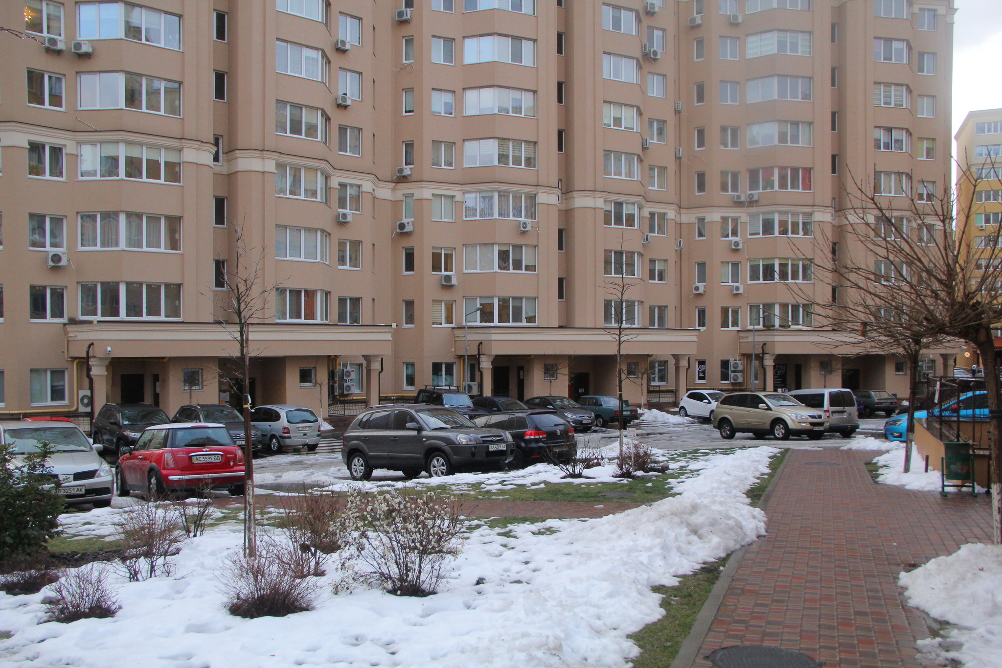 Киевская обл., Киево-Святошинский район, с. Софиевская Борщаговка, Мира ул., 27