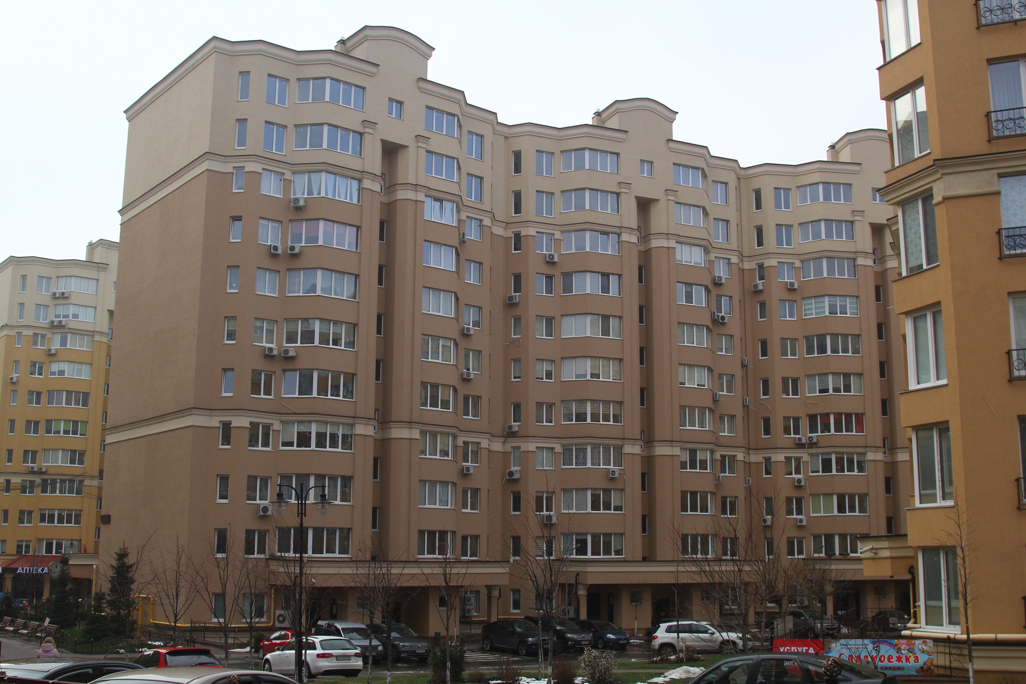 Киевская обл., Киево-Святошинский район, с. Софиевская Борщаговка, Мира ул., 27