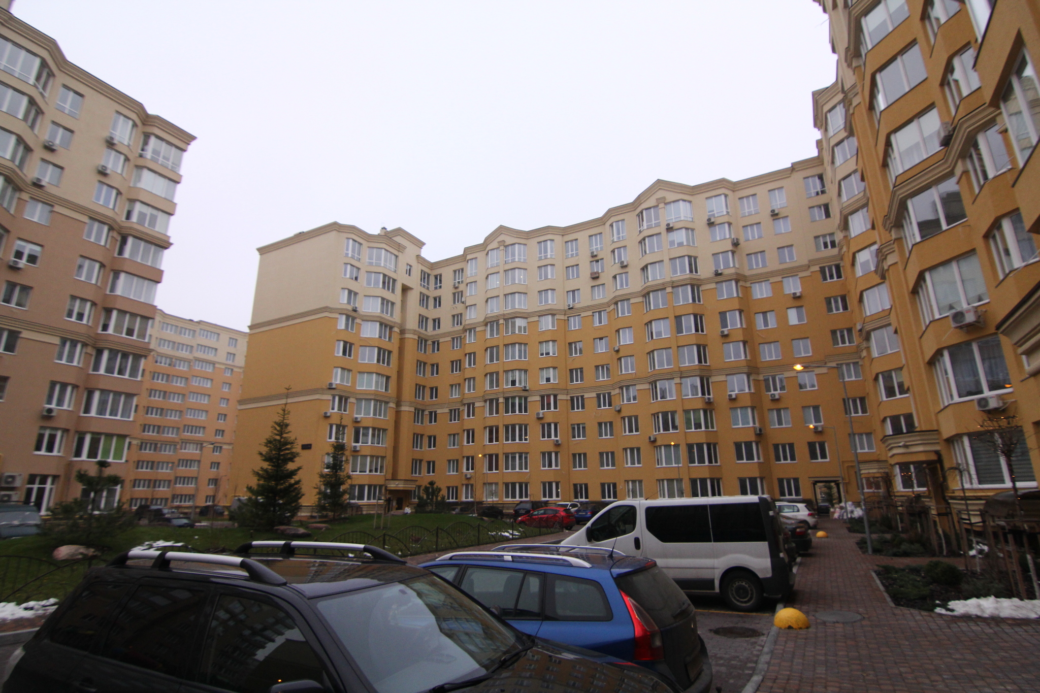 Киевская обл., Киево-Святошинский район, с. Софиевская Борщаговка, Льва Толстого ул., 94