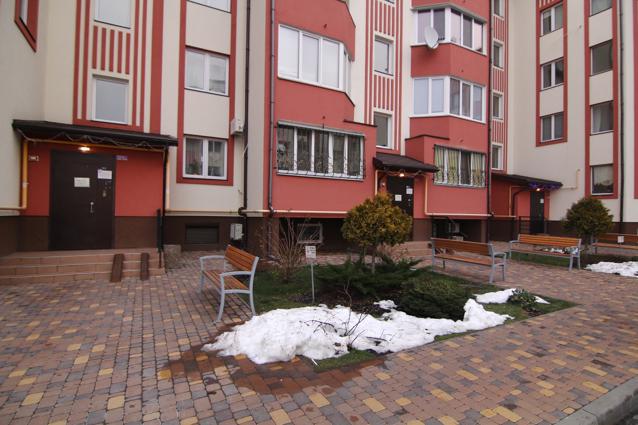 Киевская обл., Киево-Святошинский район, с. Софиевская Борщаговка, Счастливая ул., 50