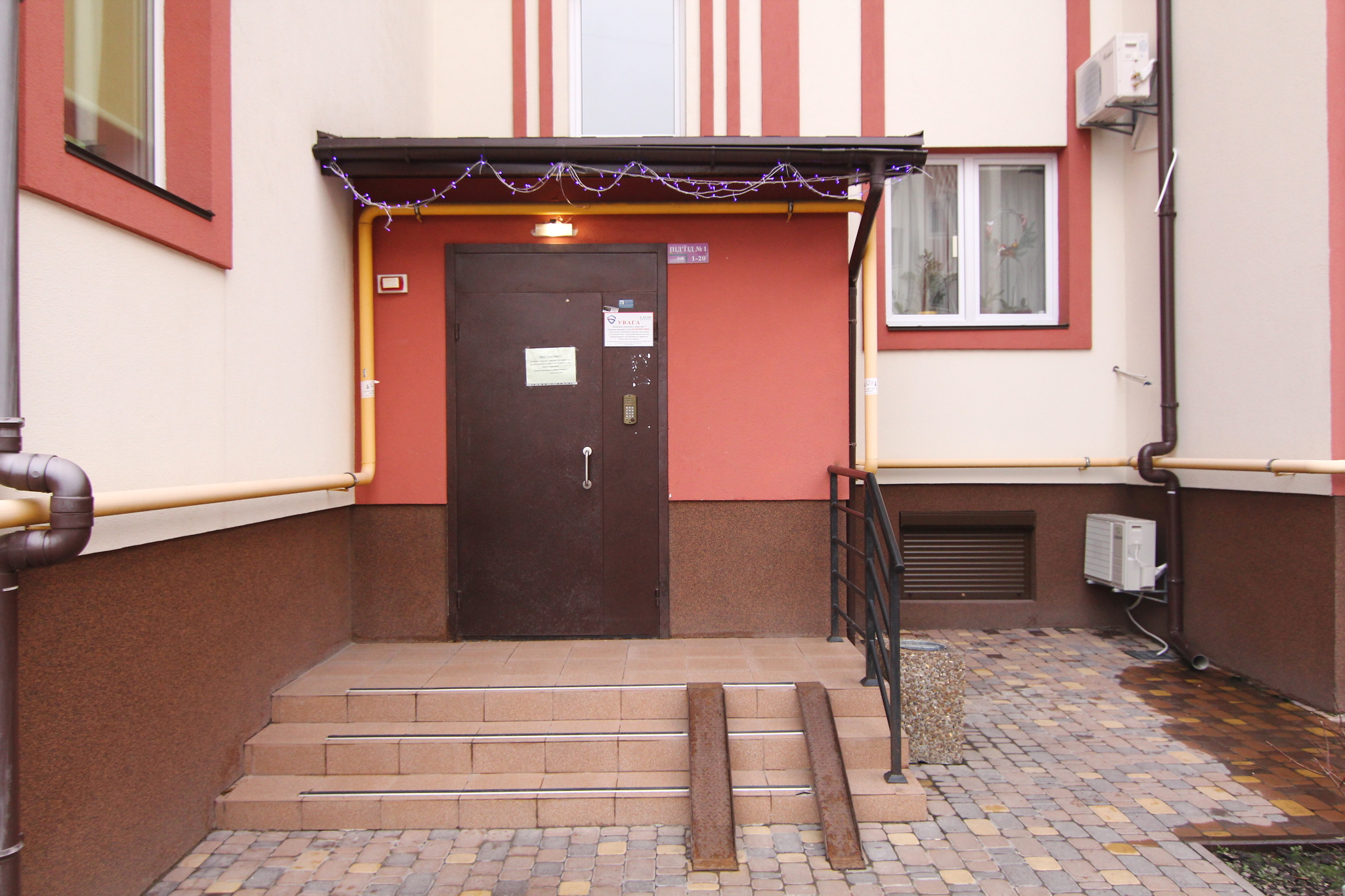 Киевская обл., Киево-Святошинский район, с. Софиевская Борщаговка, Счастливая ул., 50