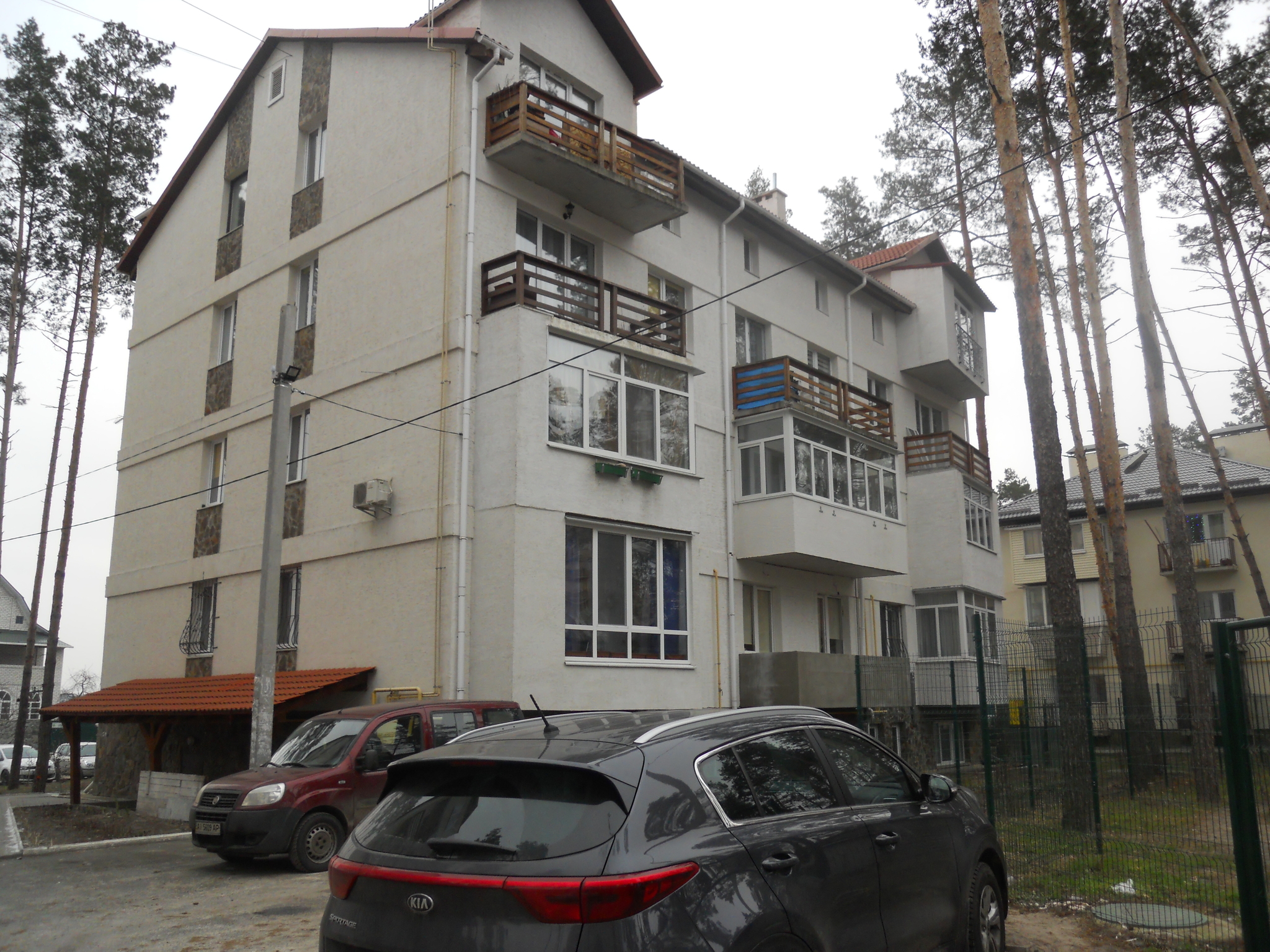 Київська обл., Бучанський район, м. Ірпінь, Єрошенко вул., 16