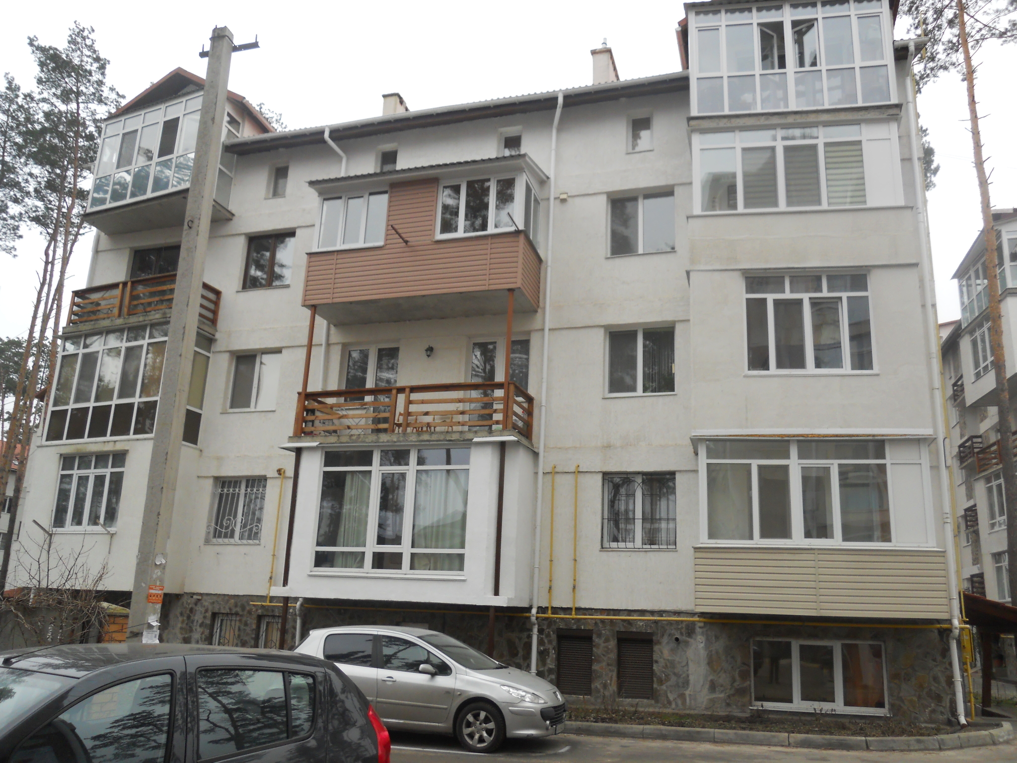 Київська обл., Бучанський район, м. Ірпінь, Єрошенко вул., 12з