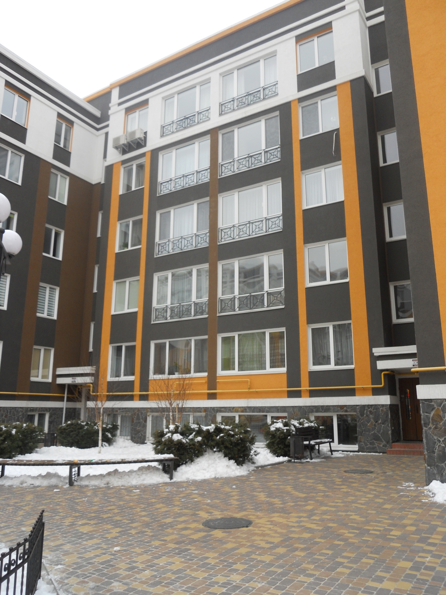 Продаж 1-кімнатної квартири 38 м², Джерельна вул., 4