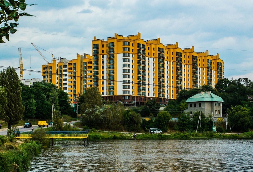 ЖК Щасливий на Петропавлівці