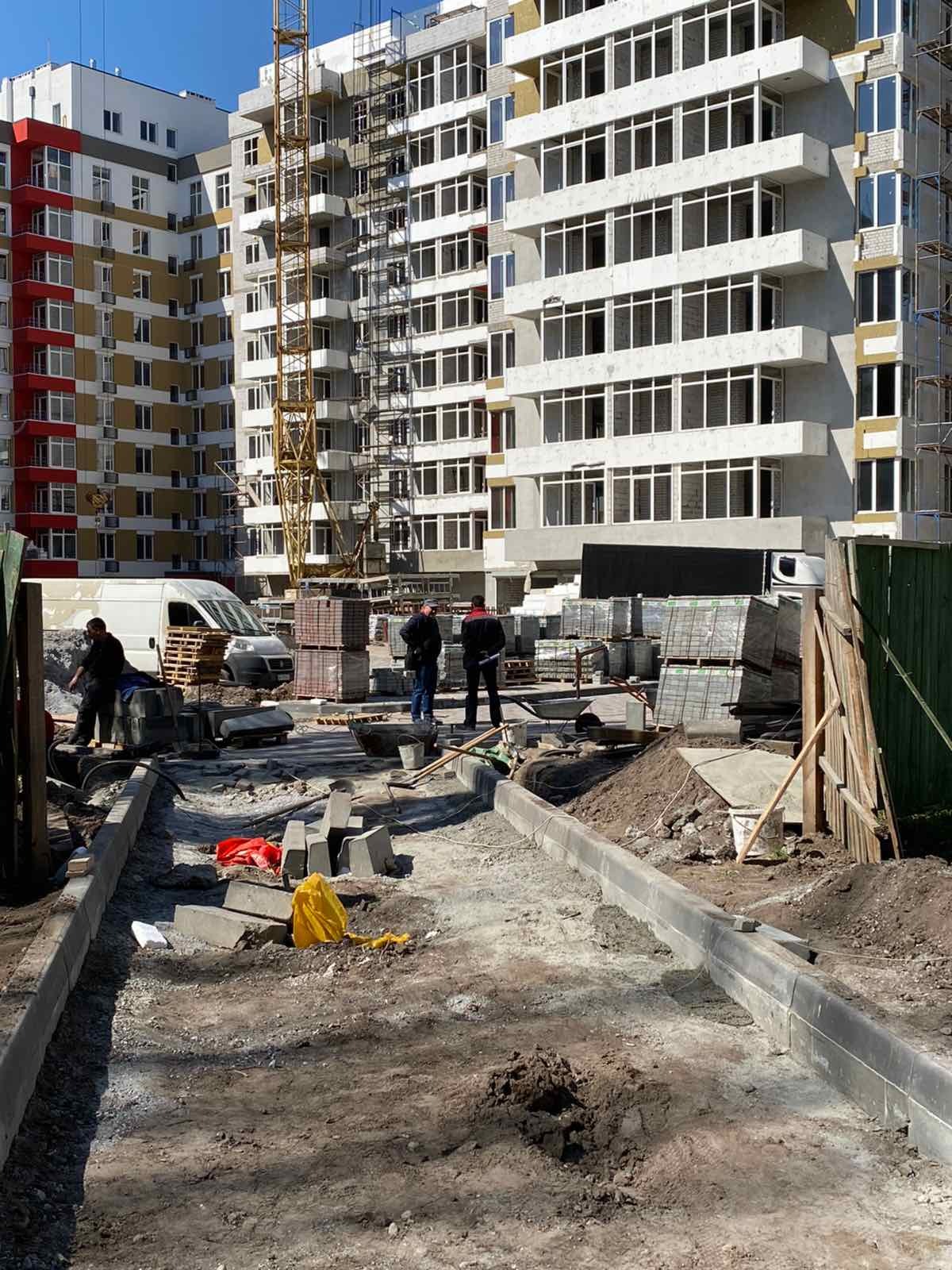 Хід будівництва ЖК Пурпурові Вітрила, квіт, 2020 рік