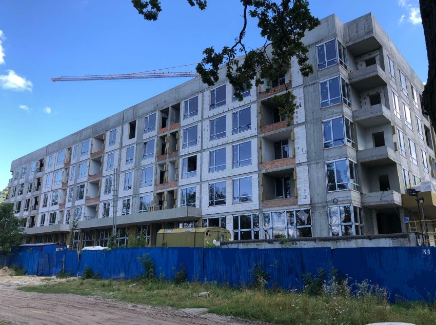 Хід будівництва Апарт-комплекс у Пущі-Водиці, серп, 2020 рік