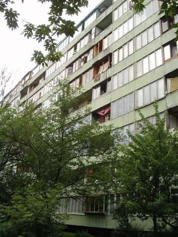 Київ, Ентузіастів вул., 35