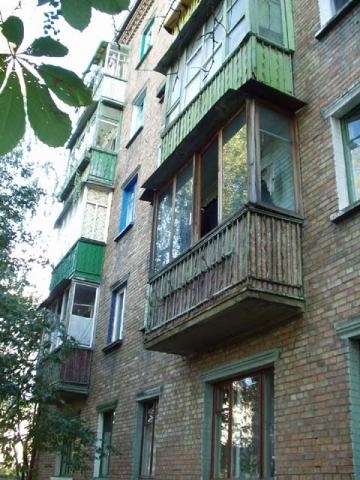 Київ, Естонська вул., 5