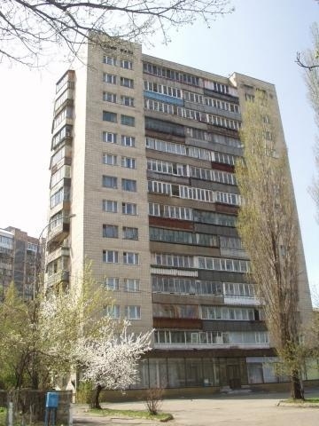 Київ, Юліуса Фучика вул., 13