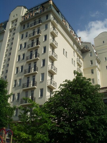 Продаж 2-кімнатної квартири 110 м², Хорива вул., 39-41