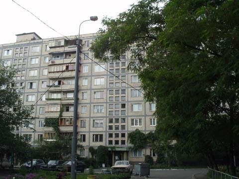 Київ, Пантелеймона Куліша вул., 3