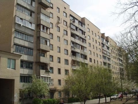 Киев, Стадионная (Жуляны) ул., 13