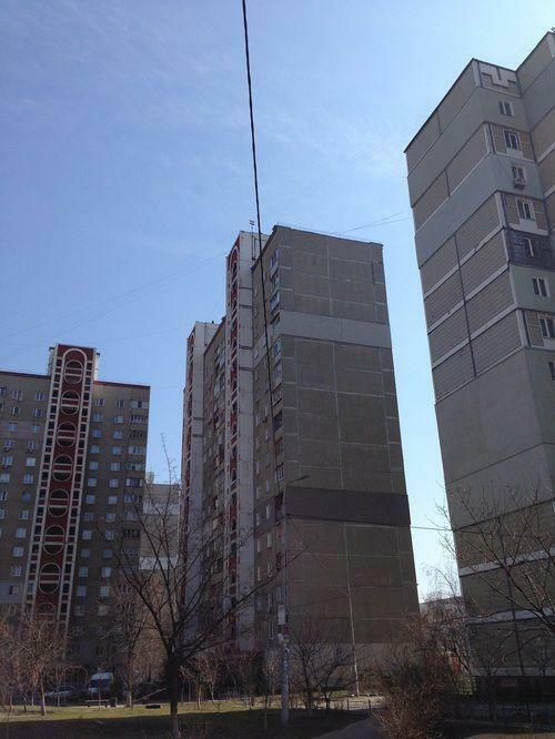 Київ, Степана Олійника вул., 19