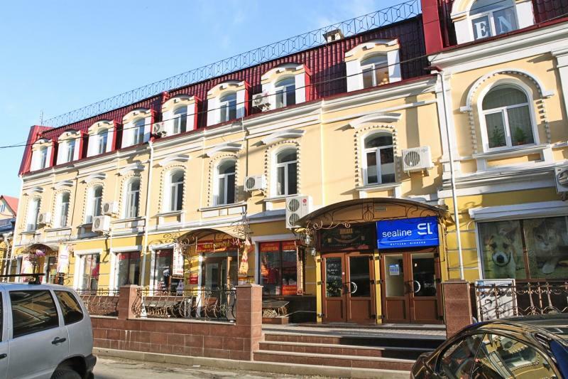 Київ, Хорива вул., 2