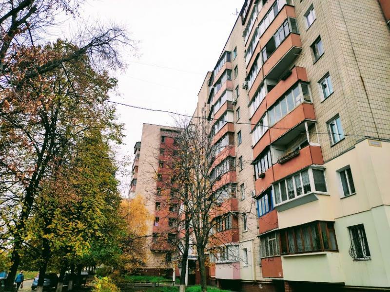 Київ, Симиренка вул., 22