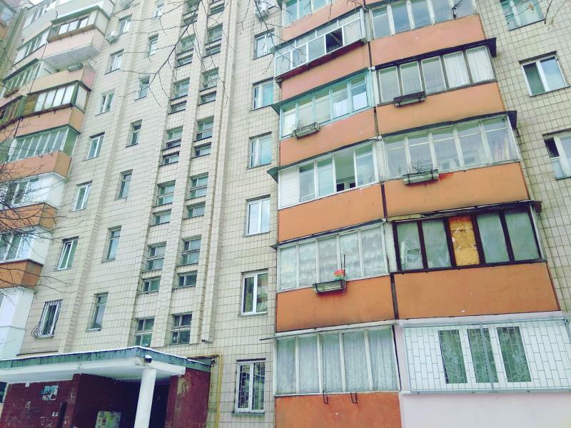 Київ, Симиренка вул., 22