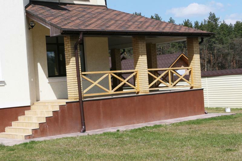 Киев, Снайперская ул., 4