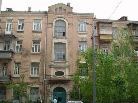 Киев, Олеся Гончара ул., 21Д