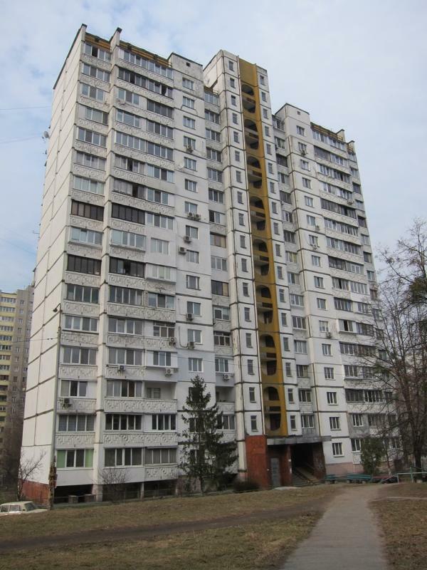 Киев, Якуба Коласа ул., 4