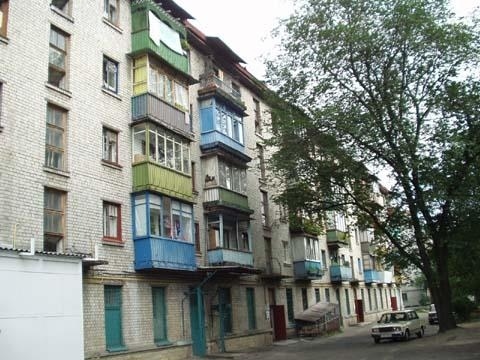 Київ, Ялтинська вул., 6