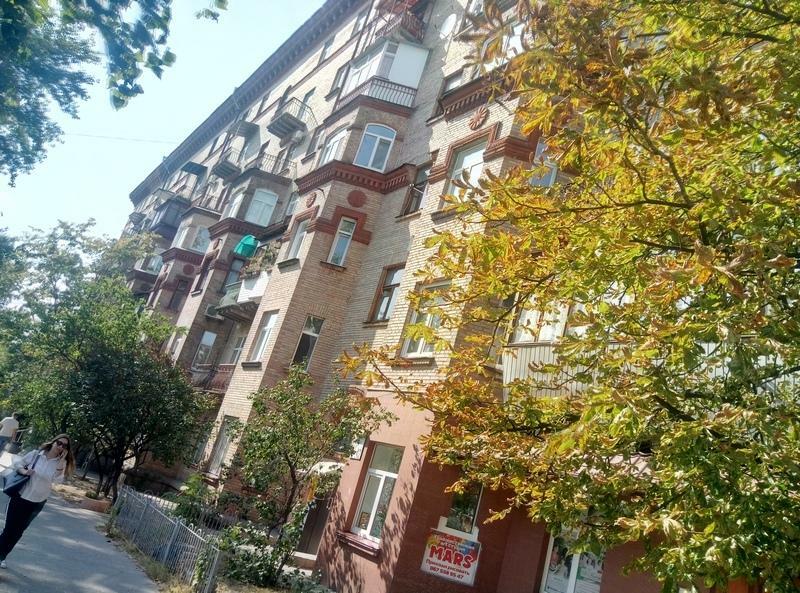 Продажа 2-комнатной квартиры 62 м², Деревлянская ул., 12/42