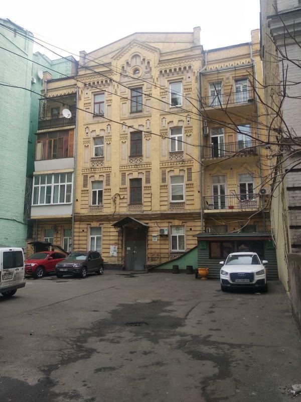 Київ, Шота Руставелі вул., 29Б