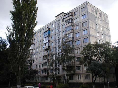 Киев, Якуба Коласа ул., 9