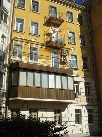Киев, Шелковичная ул., 18Б