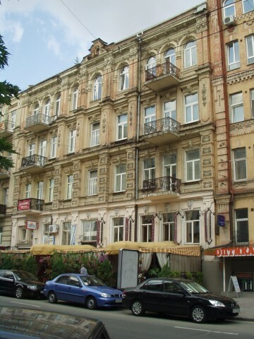 Київ, Шота Руставелі вул., 22А