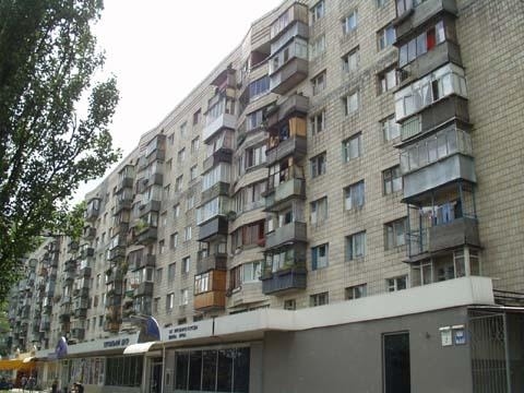 Київ, Ентузіастів вул., 7