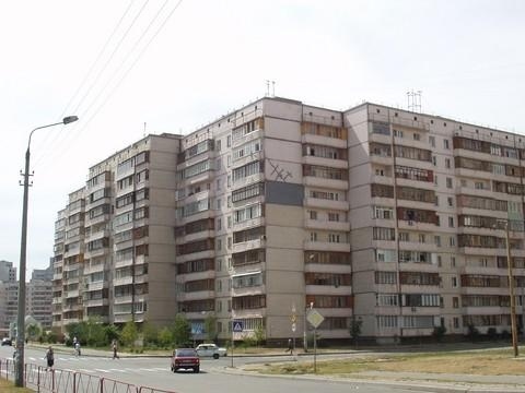 Киев, Урловская ул., 1/8
