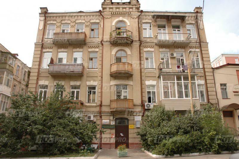 Київ, В'ячеслава Липинського вул., 4В