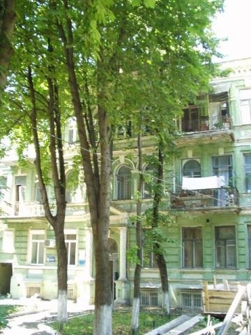 Київ, Пушкінська вул., 10Б