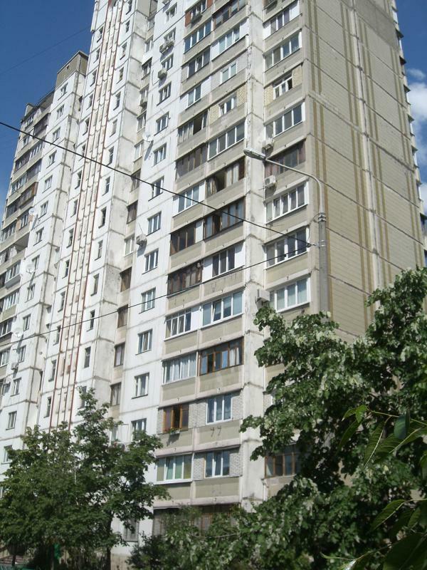 Киев, Радунская ул., 32