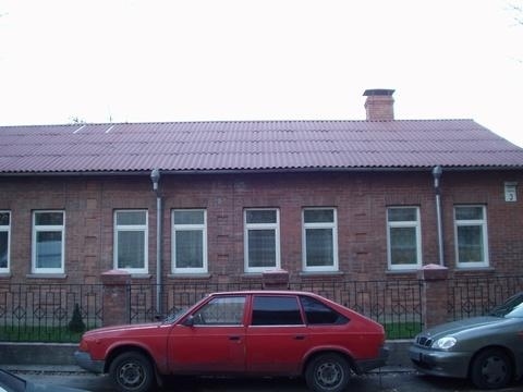 Киев, Семьи Праховых ул., 3