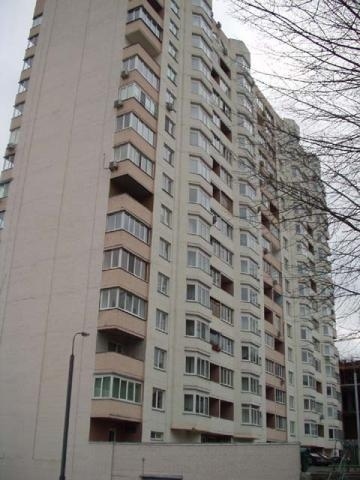 Київ, Сім'ї Прахових вул., 27
