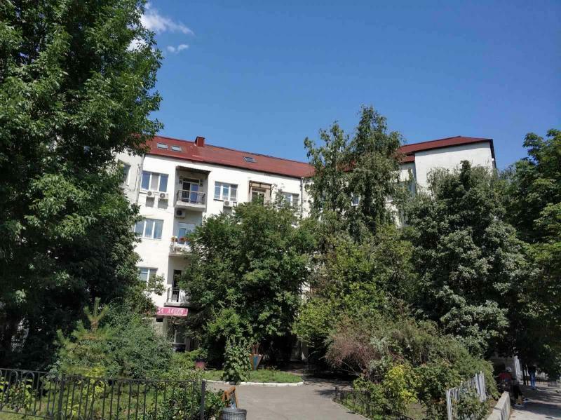 Киев, Банковая ул., 8