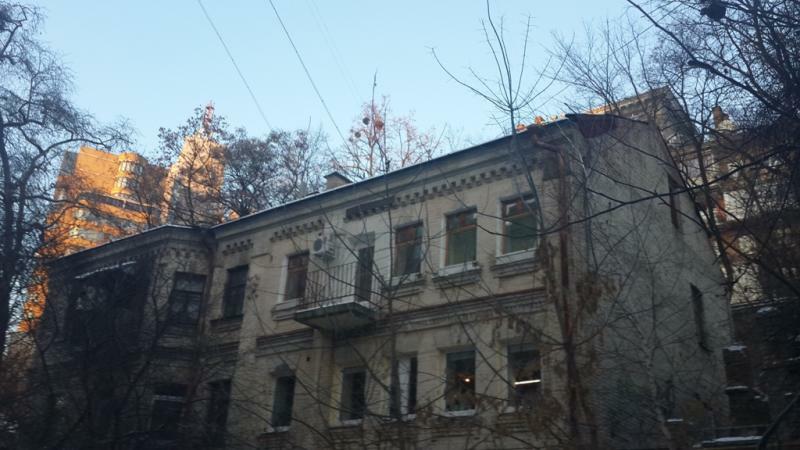 Киев, Бассейная ул., 19Б