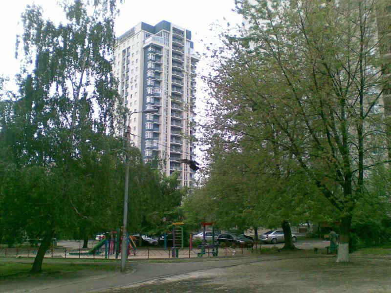 Київ, Білоруська вул., 3