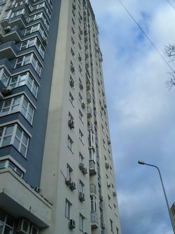 Продаж 3-кімнатної квартири 94 м², Білоруська вул., 3