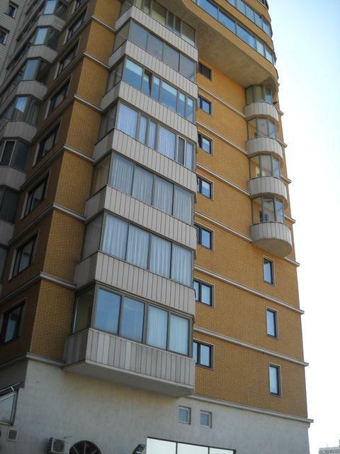 Киев, Бассейная ул., 7В