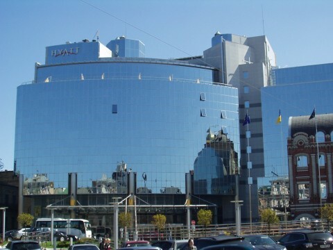 Киев, Аллы Тарасовой ул., 5