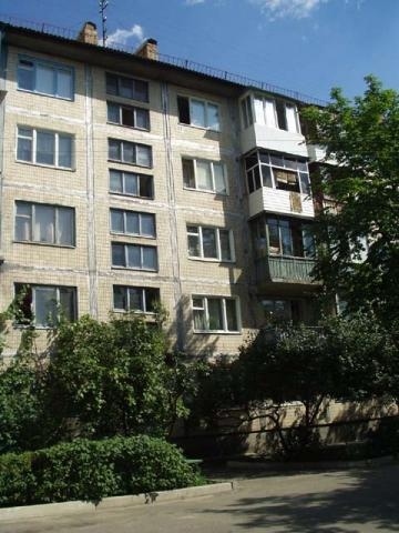 Киев, Анатолия Соловьяненко ул., 17