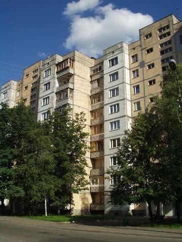 Киев, Анатолия Соловьяненко ул., 12