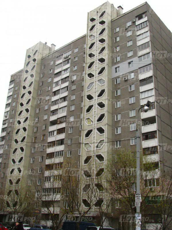 Киев, Александра Мишуги ул., 3