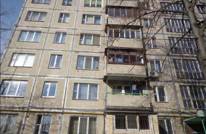 Київ, Анатолія Солов'яненко вул., 14