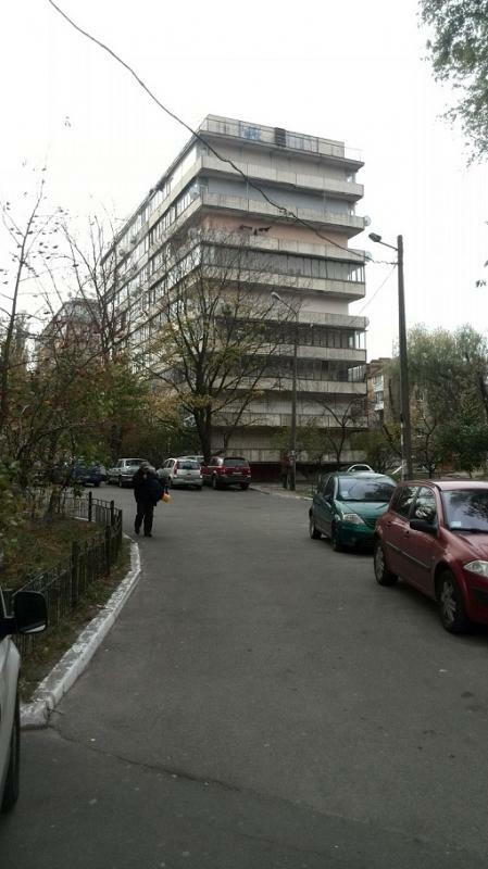 Київ, Олексіївська вул., 3А