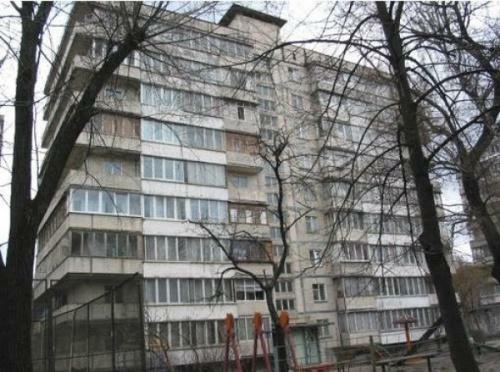 Київ, Олексіївська вул., 3А